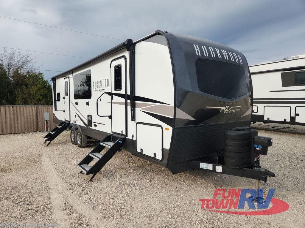New 2025 Forest River Rockwood Ultra Lite 2918BH available in Hewitt, Texas
