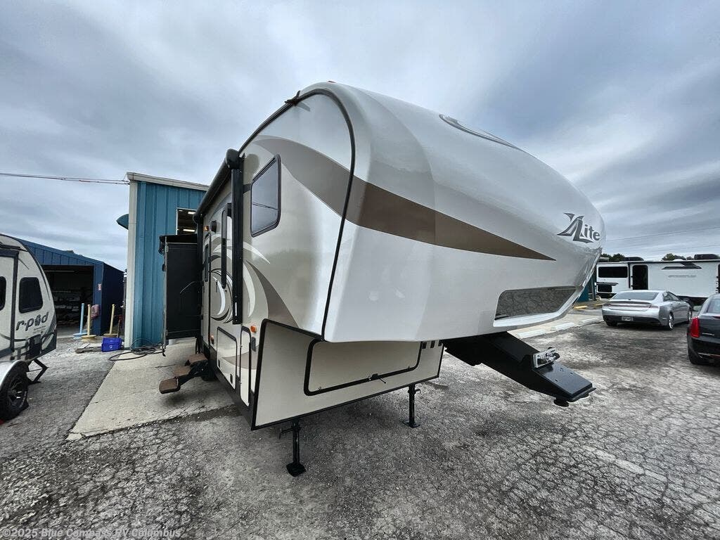 Used 2016 Keystone Cougar X-Lite 27RDS available in Delaware, Ohio