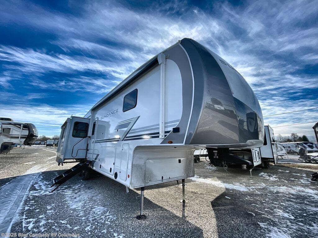 New 2026 Heartland Sundance 32RLBS available in Delaware, Ohio