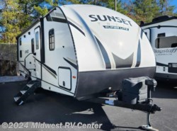 Used 2022 CrossRoads Sunset Trail 242BH available in St Louis, Missouri