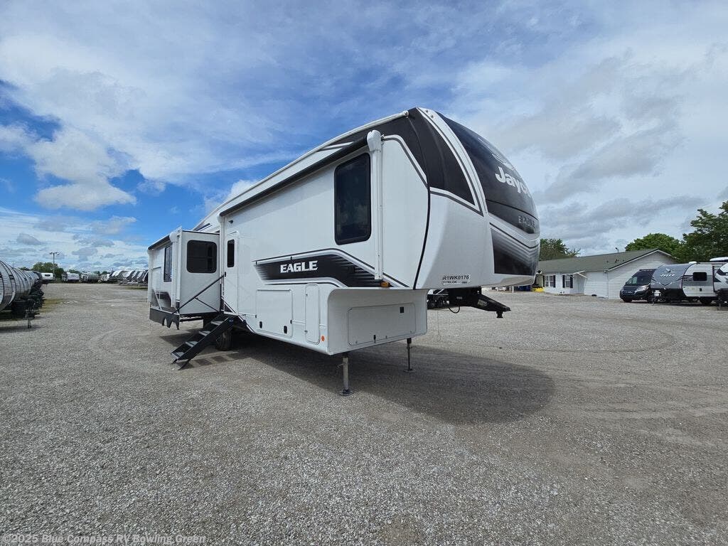 New 2024 Jayco Eagle 317RLOK available in Bowling Green, Kentucky