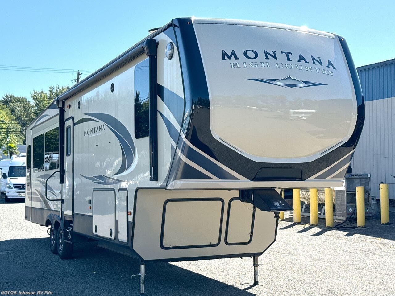 Used 2018 Keystone Montana High Country 330RL available in Fife, Washington