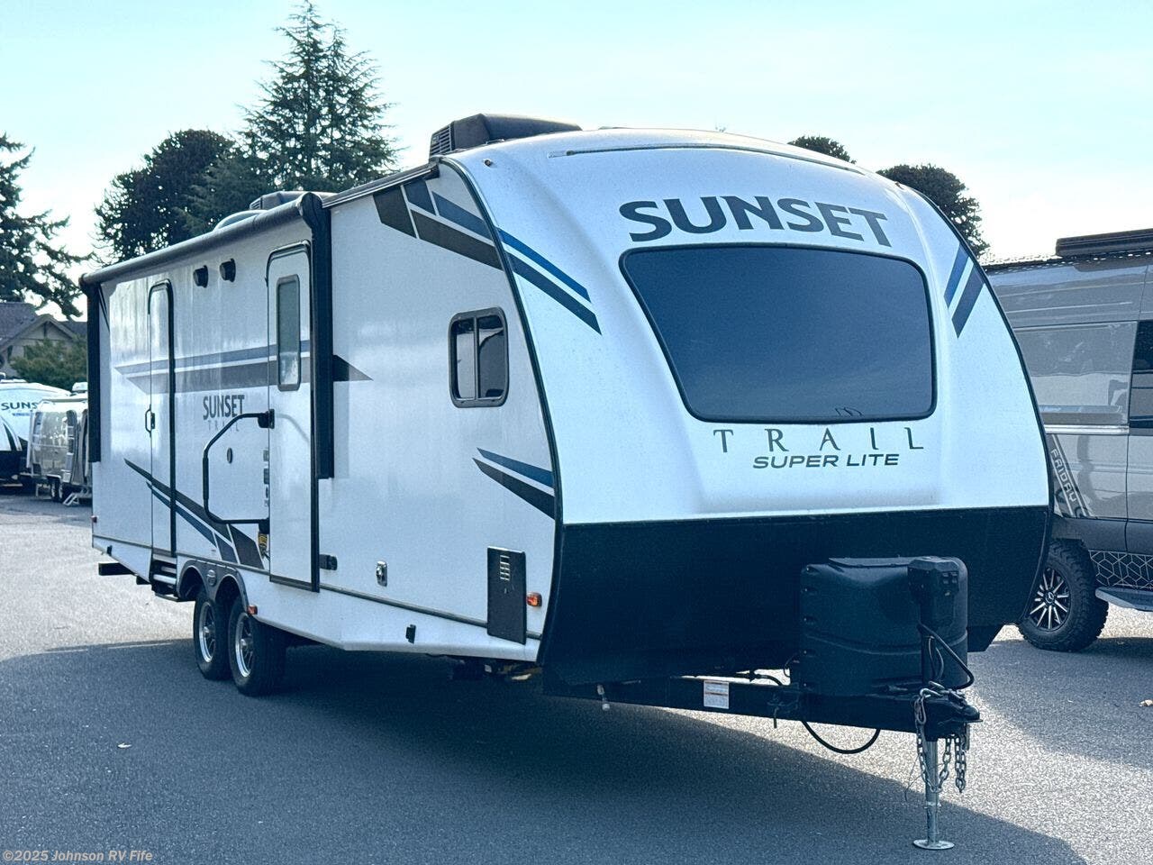 Used 2021 CrossRoads Sunset Trail Super Lite SS269FK available in Fife, Washington
