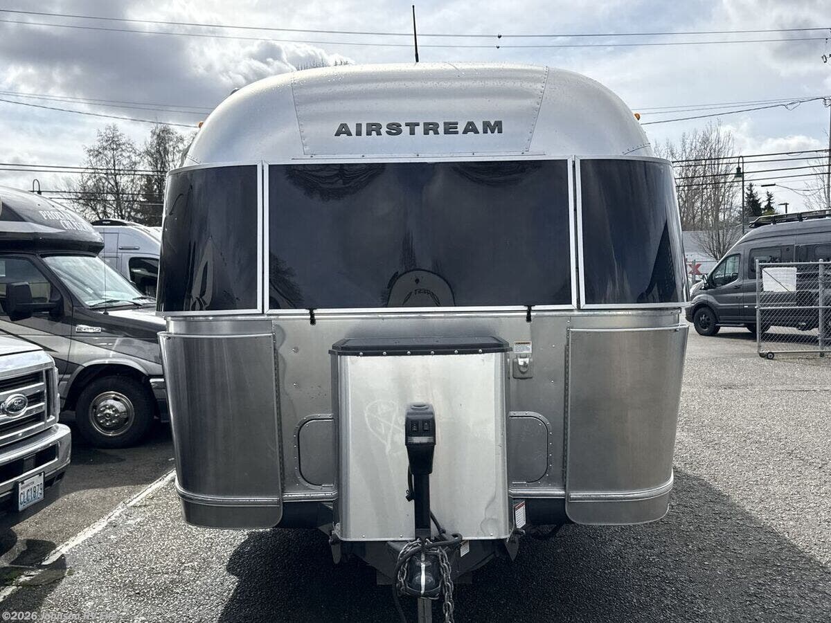 Used 2016 Airstream Flying Cloud 26U available in Fife, Washington