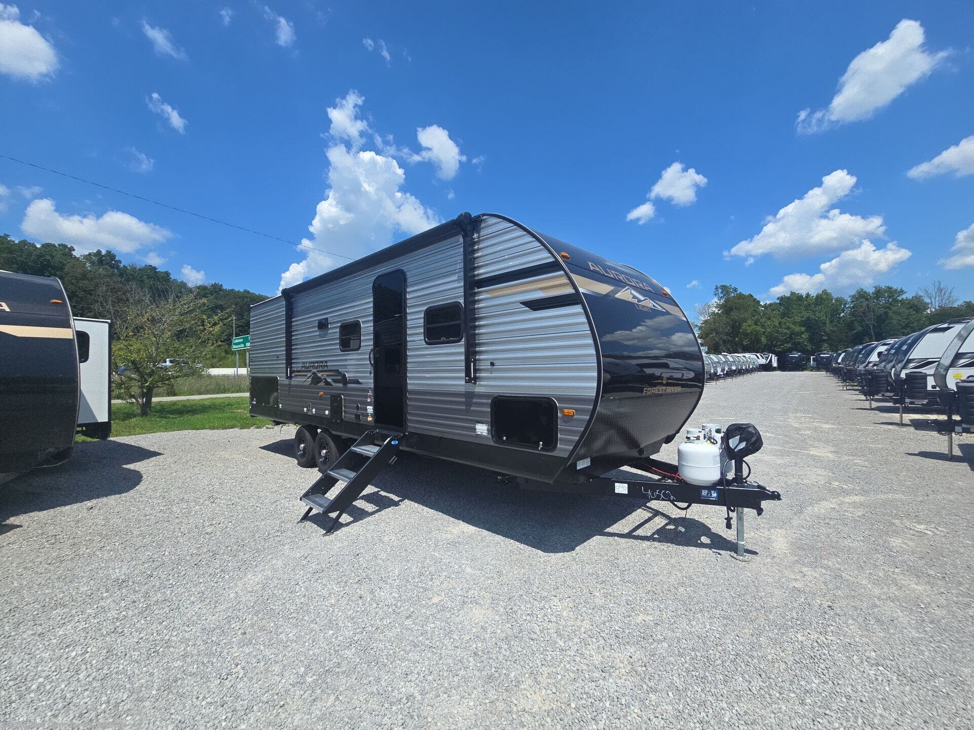 New 2025 Forest River Aurora Light 26BHS available in Lebanon, Tennessee