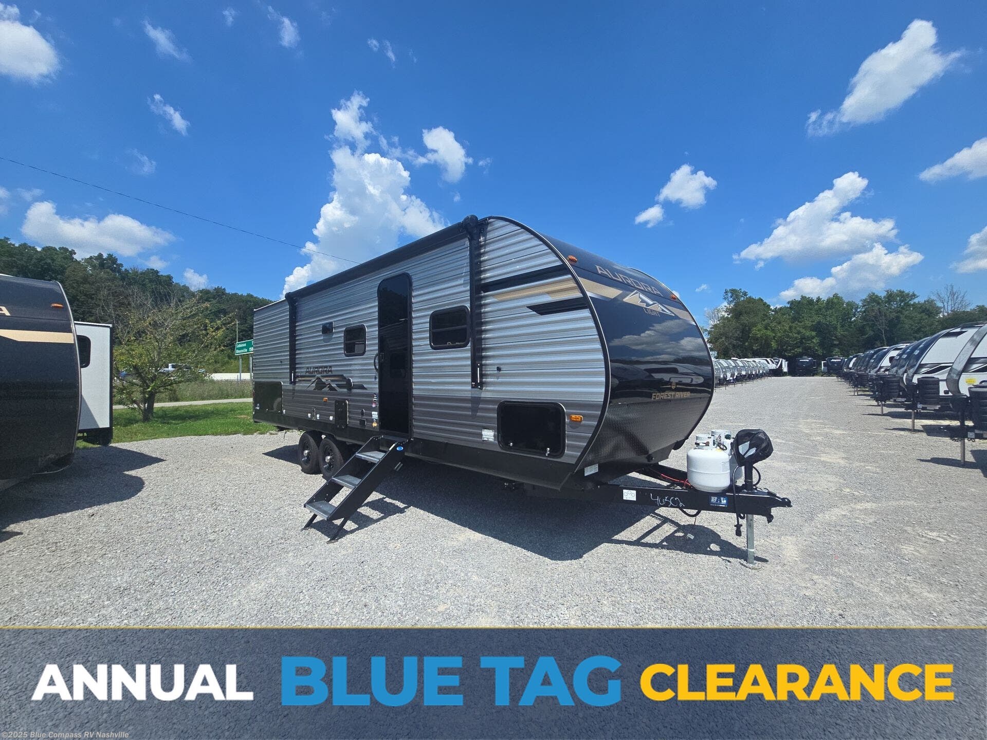 New 2026 Forest River Aurora Light 26BHS available in Lebanon, Tennessee