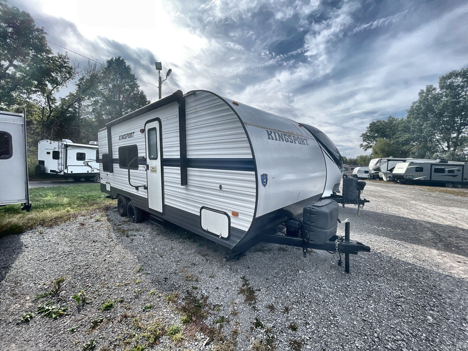 Used 2022 Gulf Stream Kingsport Ultra Lite 248BH available in Lebanon, Tennessee