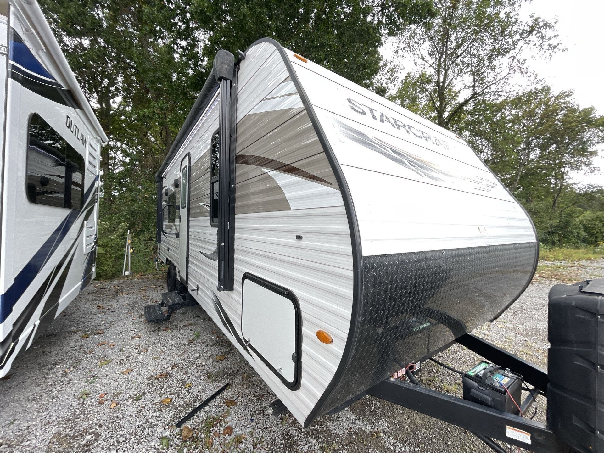 Used 2022 Starcraft Autumn Ridge 26BH available in Lebanon, Tennessee