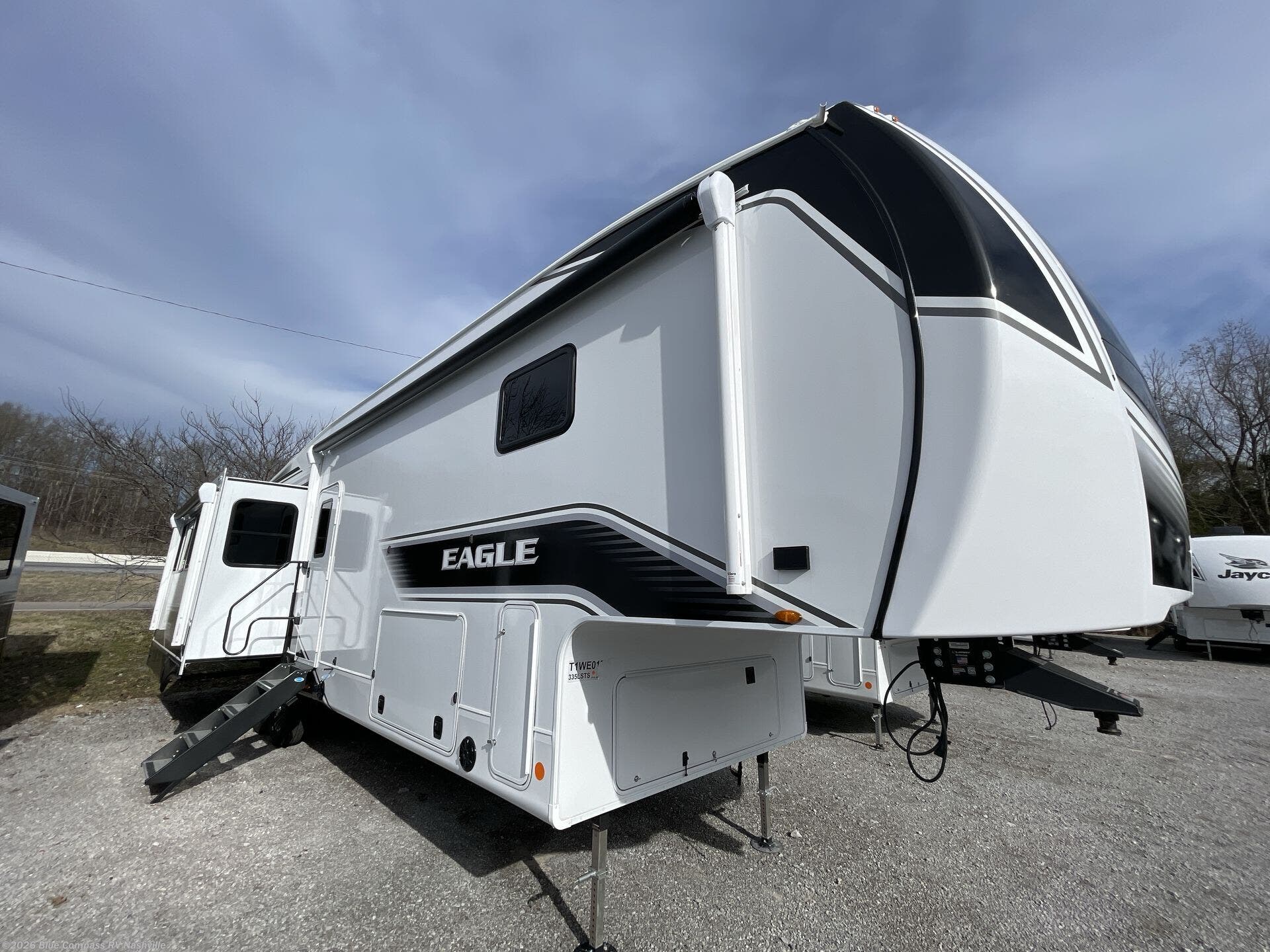 New 2026 Jayco Eagle 335LSTS available in Lebanon, Tennessee
