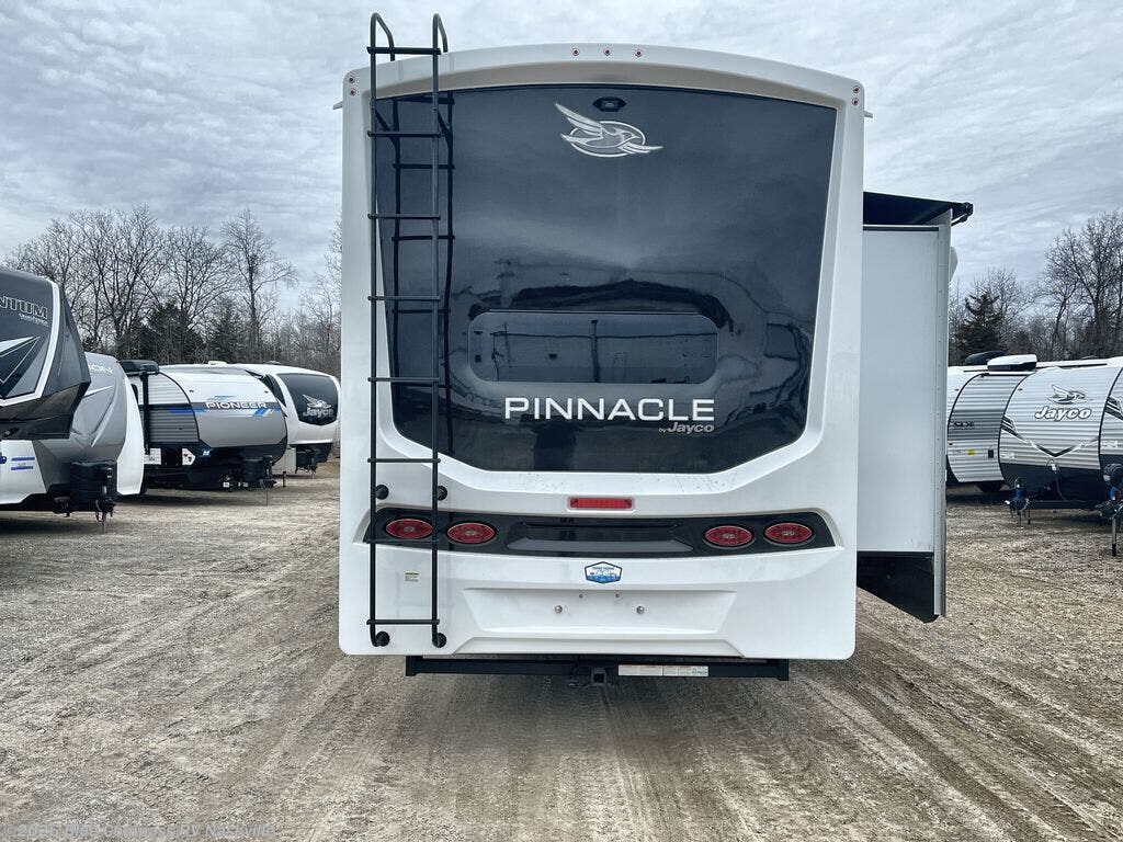 New 2025 Jayco Pinnacle 38FBRK available in Lebanon, Tennessee