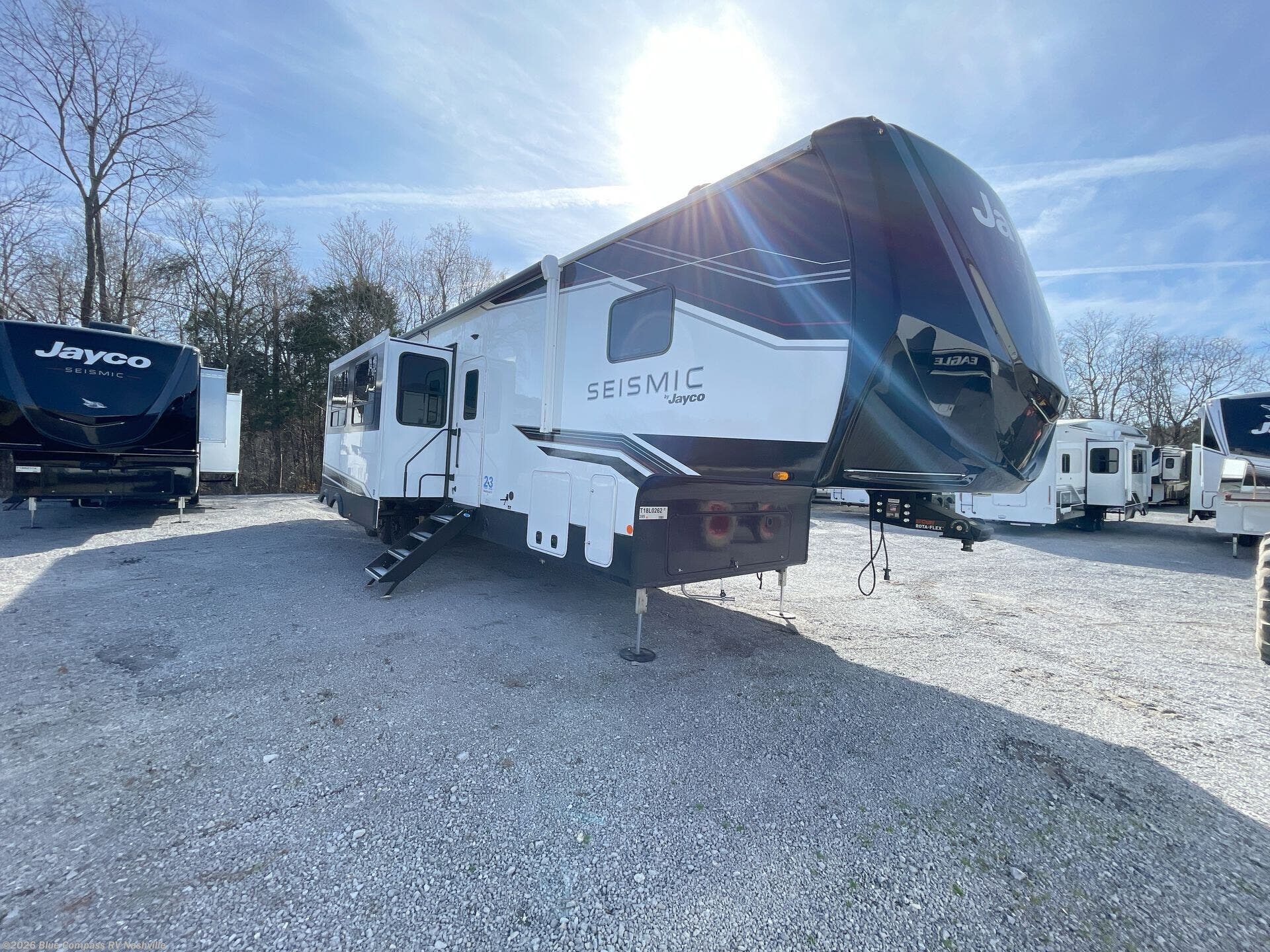 New 2026 Jayco Seismic 395 available in Lebanon, Tennessee