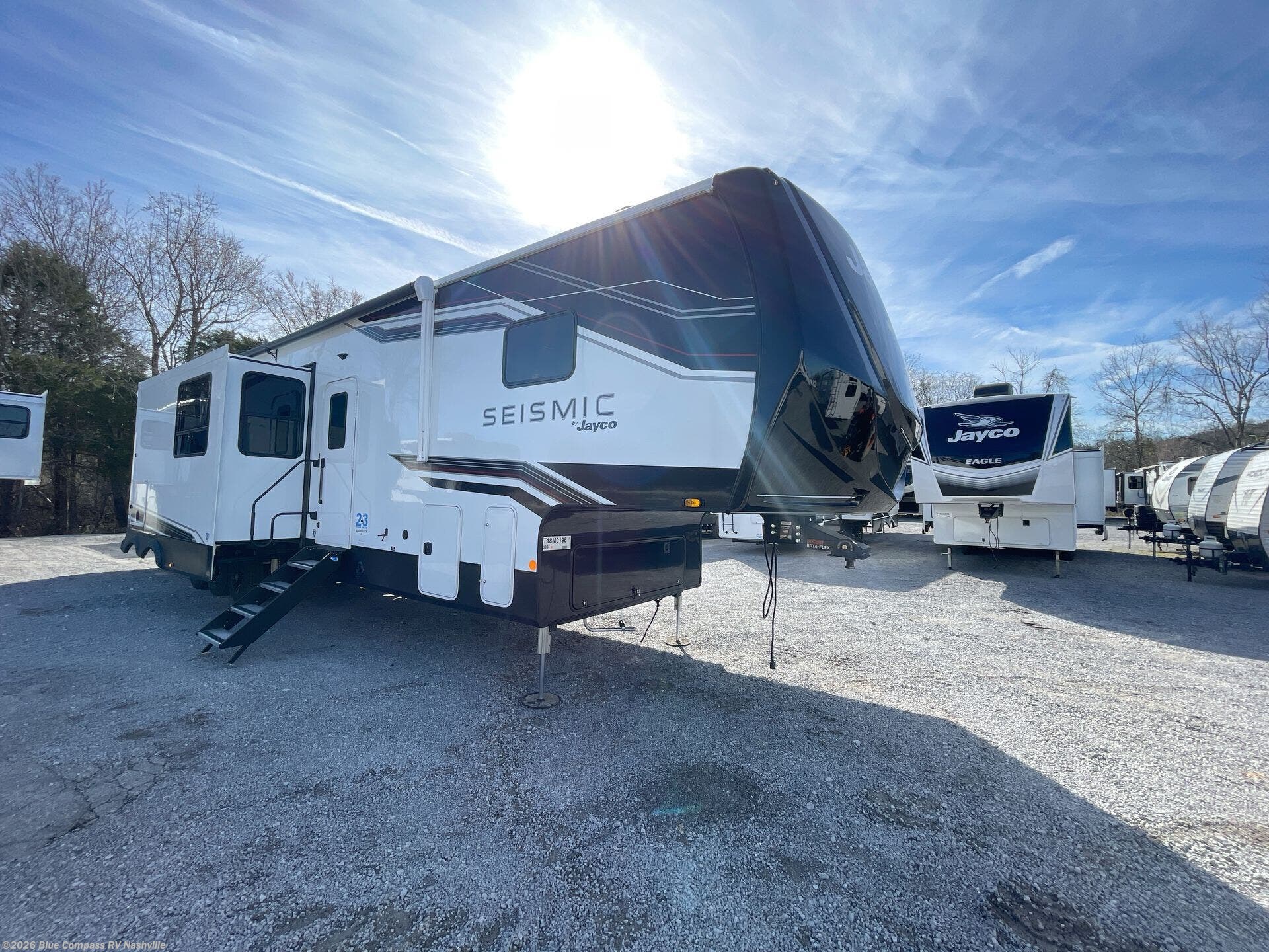 New 2026 Jayco Seismic 399 available in Lebanon, Tennessee