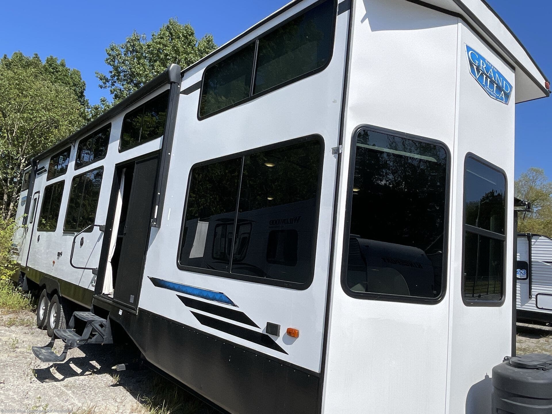 Used 2024 Forest River Salem Grand Villa 42VIEW available in Lebanon, Tennessee