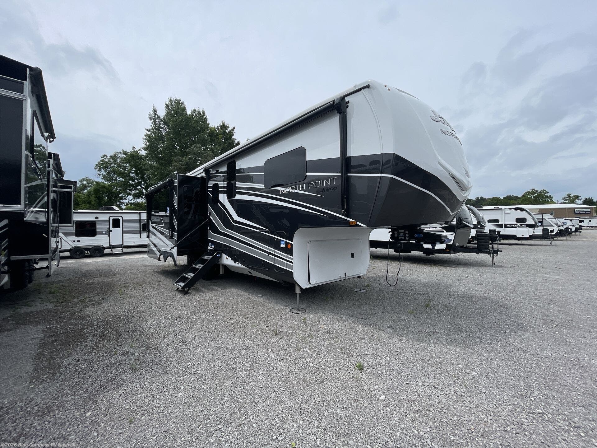 New 2026 Jayco North Point 310RLTS available in Lebanon, Tennessee