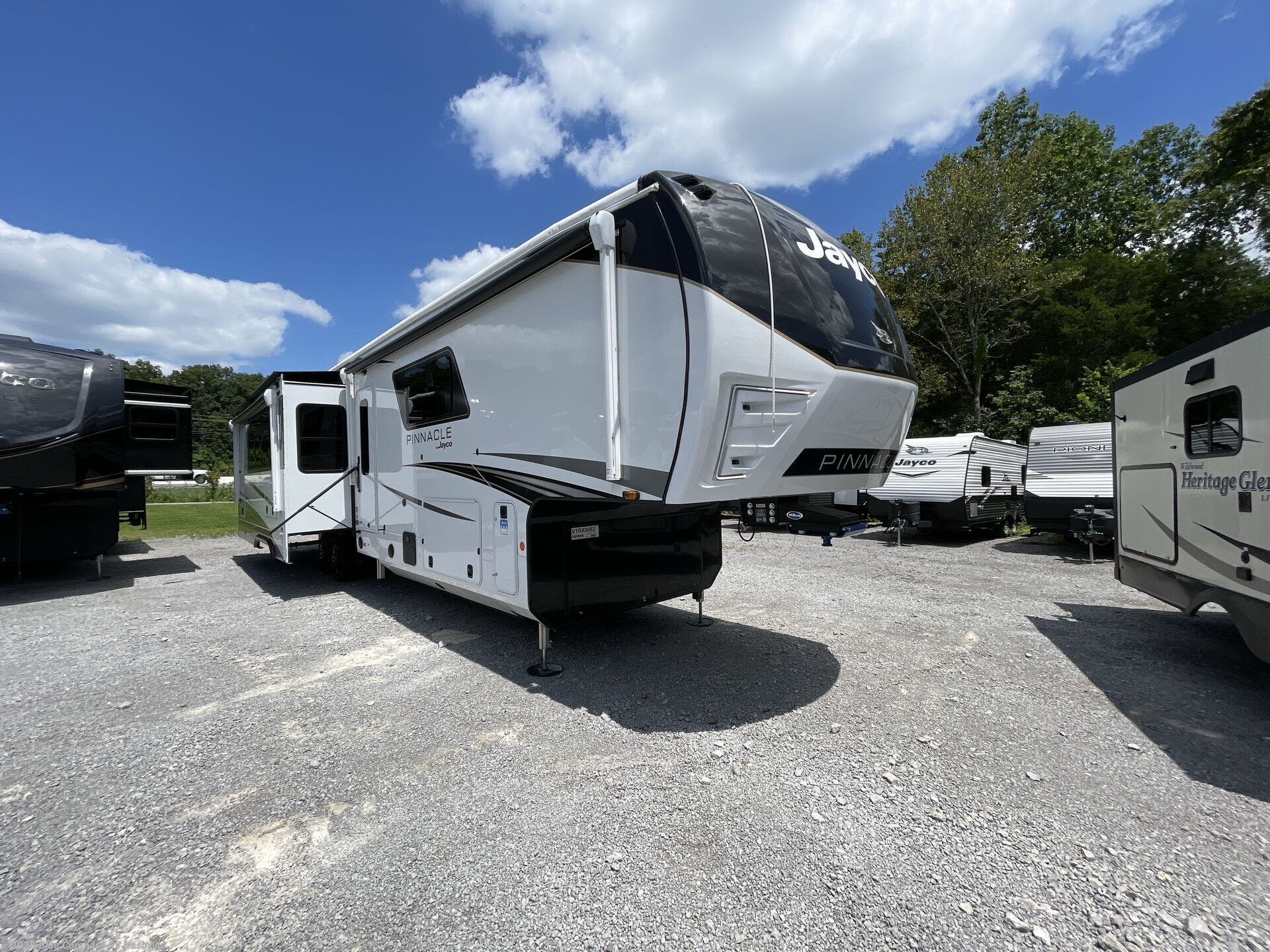 New 2027 Jayco Pinnacle 38FBRK available in Lebanon, Tennessee