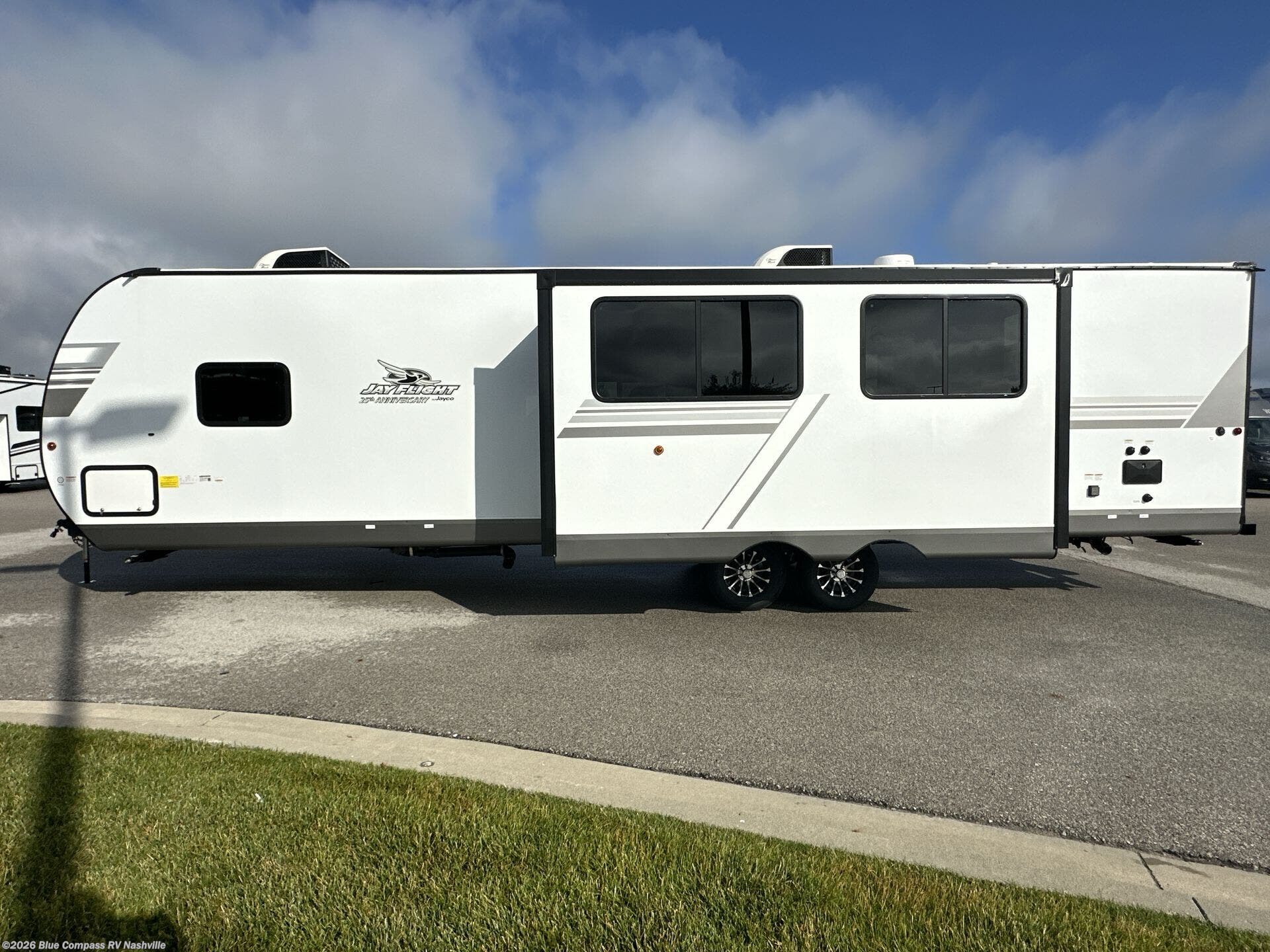 New 2027 Jayco Jay Flight 330TBS available in Lebanon, Tennessee