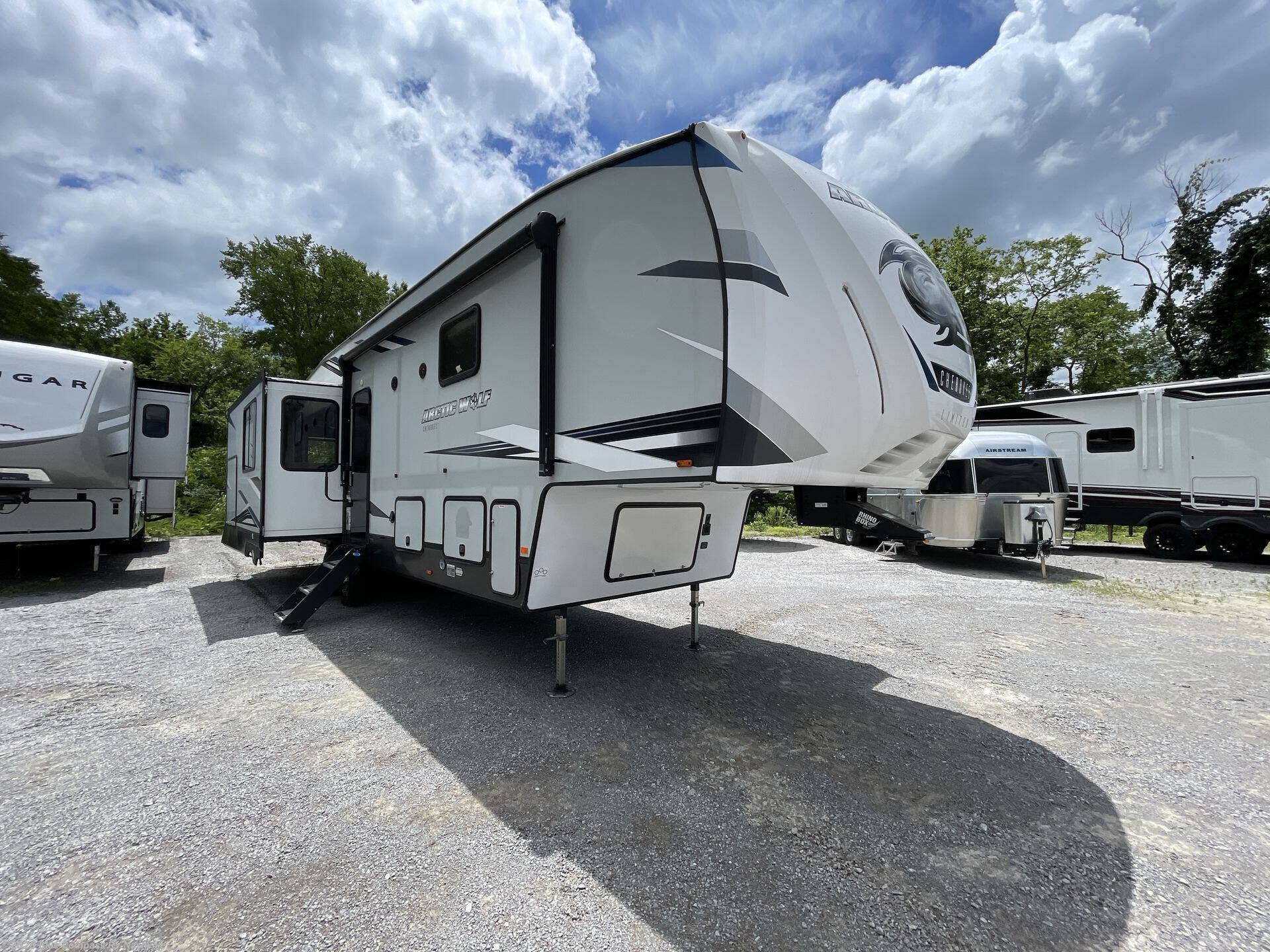 Used 2022 Forest River Cherokee Arctic Wolf Suite 3550 available in Lebanon, Tennessee