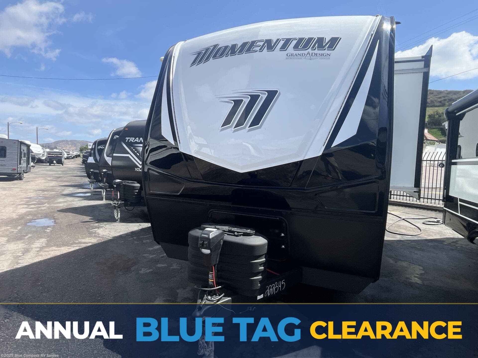 New 2025 Grand Design Momentum G-Class 27G available in Santee, California