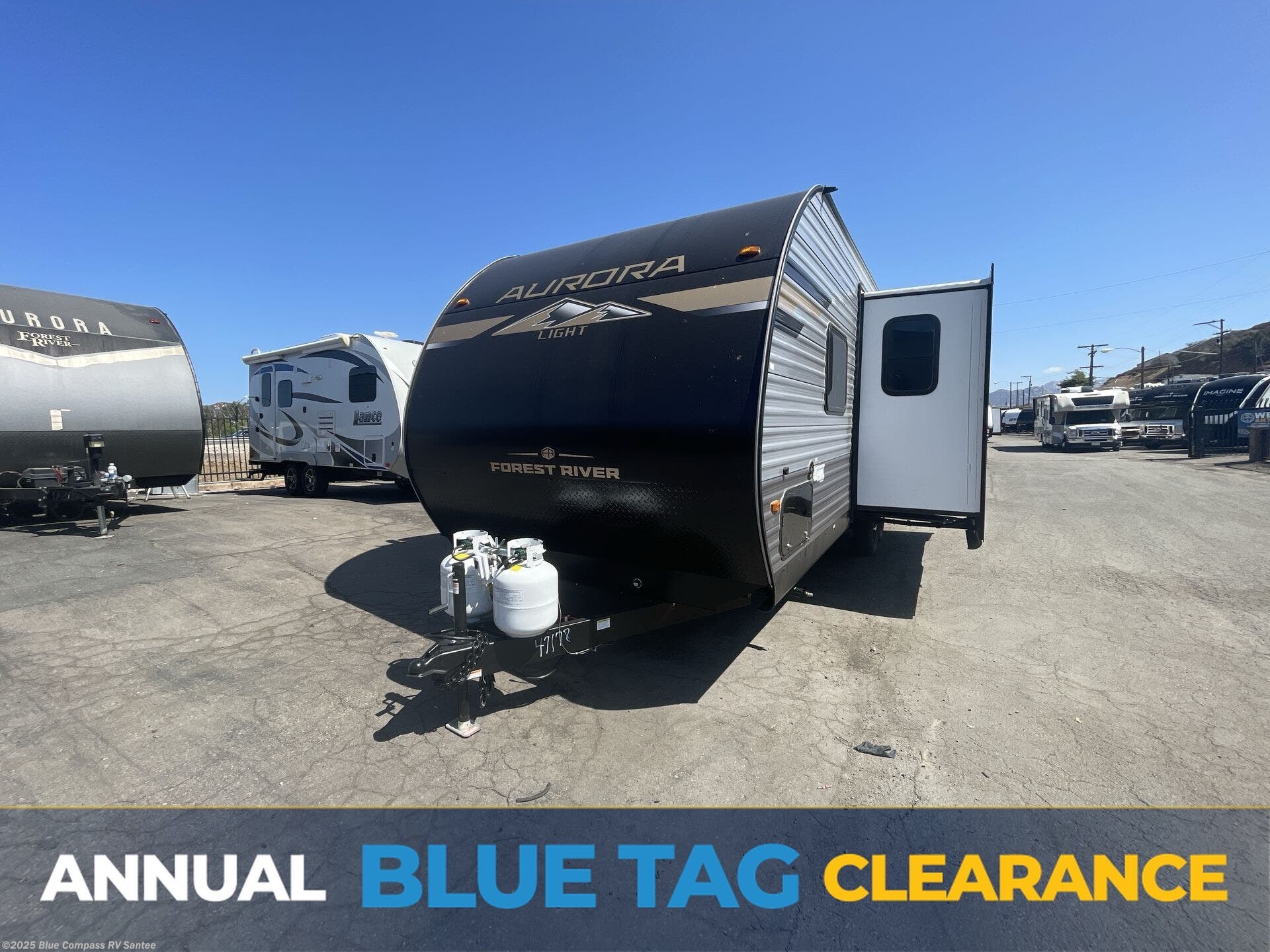 New 2026 Forest River Aurora Light 26BHS available in Santee, California