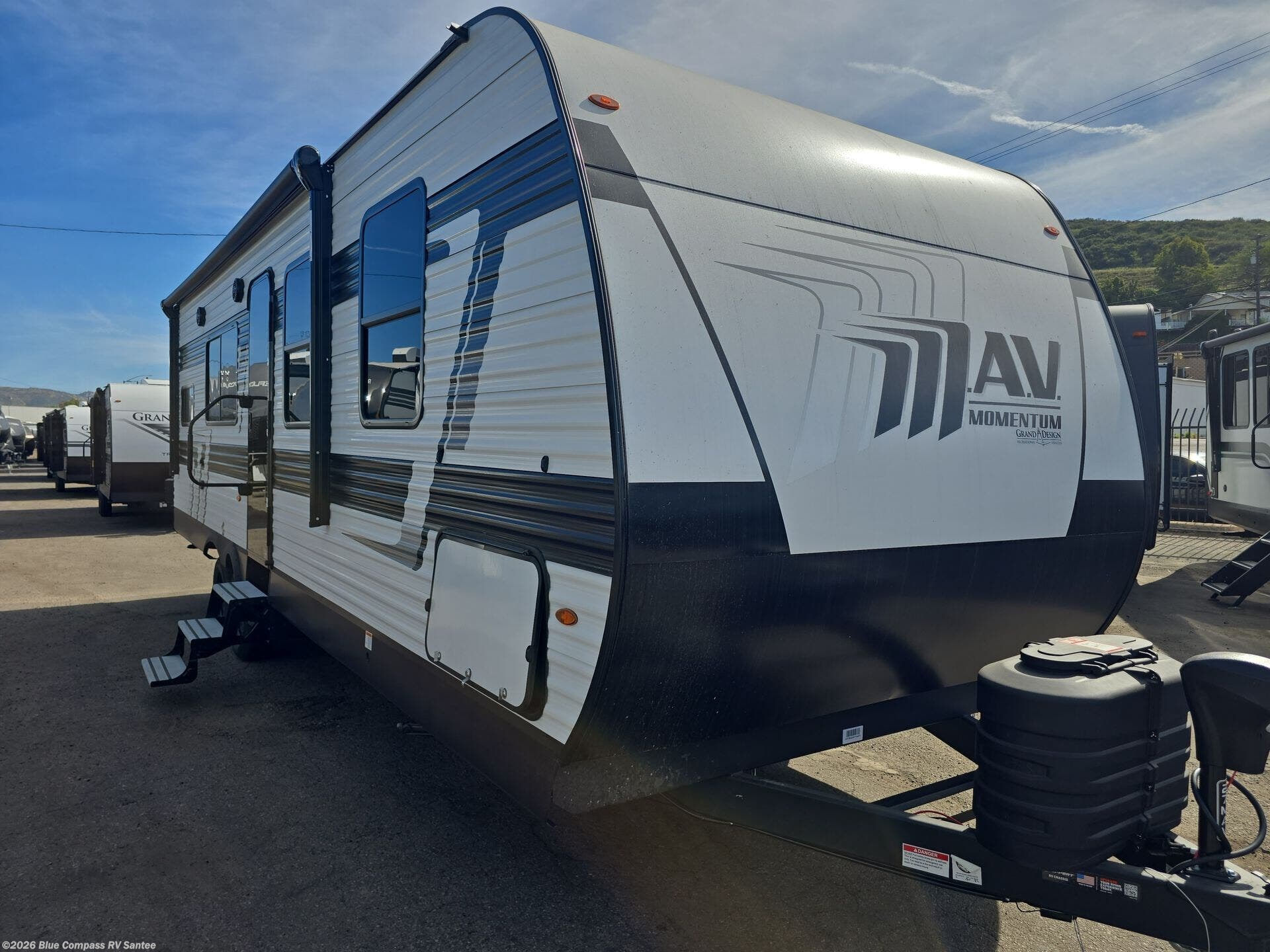 New 2026 Grand Design Momentum MAV 27MAV available in Santee, California