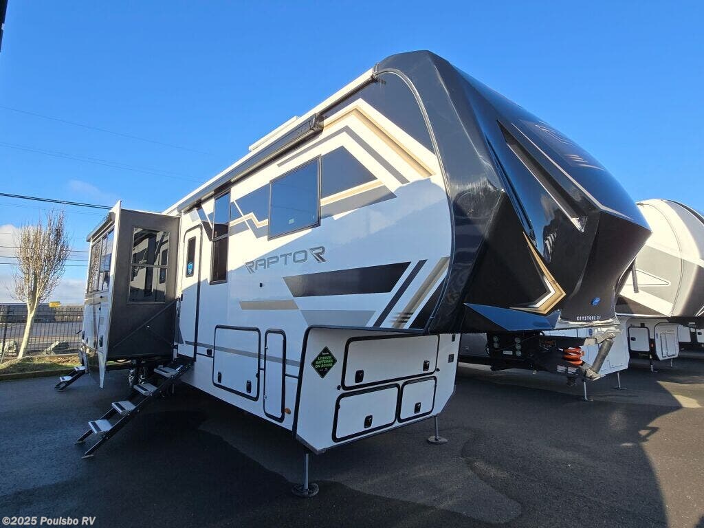 New 2025 Keystone Raptor 352 available in Mount Vernon, Washington