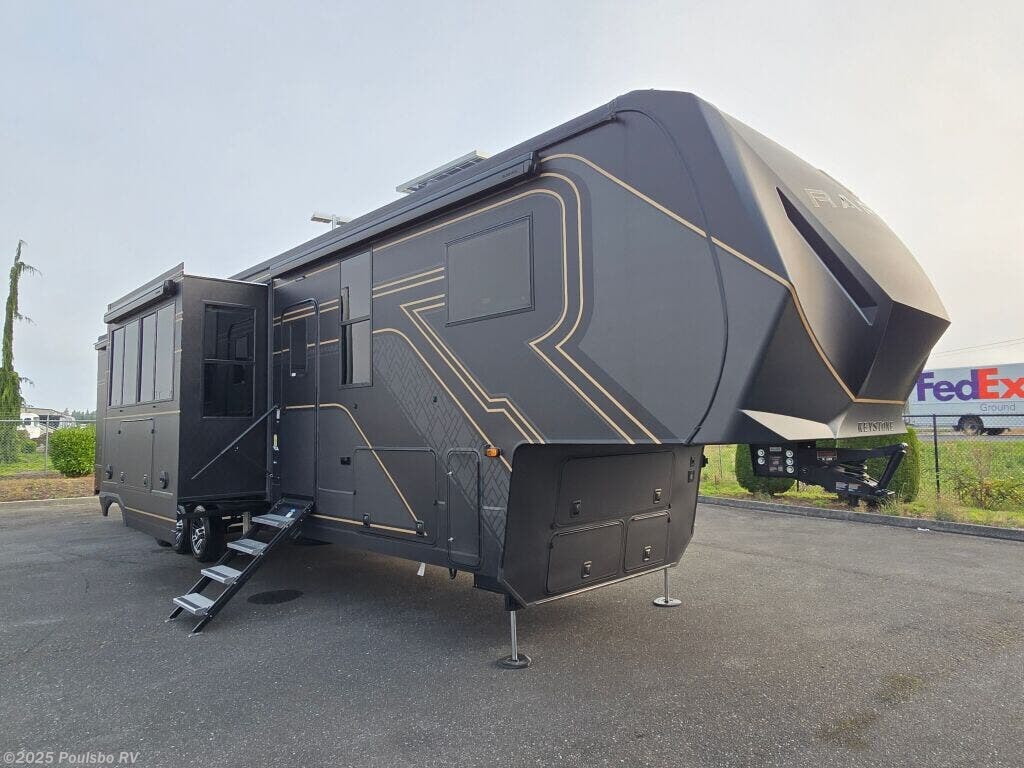 New 2026 Keystone Raptor 415 available in Mount Vernon, Washington