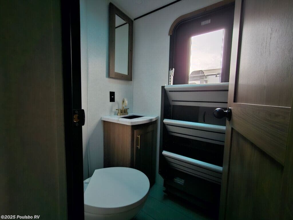 New 2026 CrossRoads Sunset Trail SS331BH available in Mount Vernon, Washington