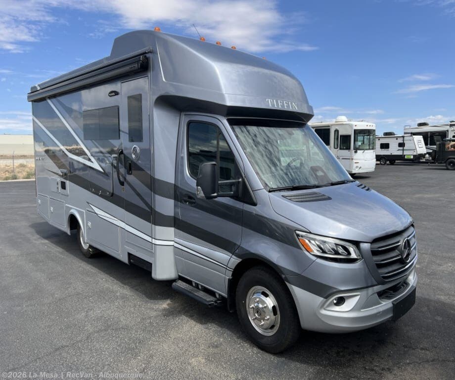 New 2027 Tiffin Wayfarer 25RW available in Albuquerque, New Mexico