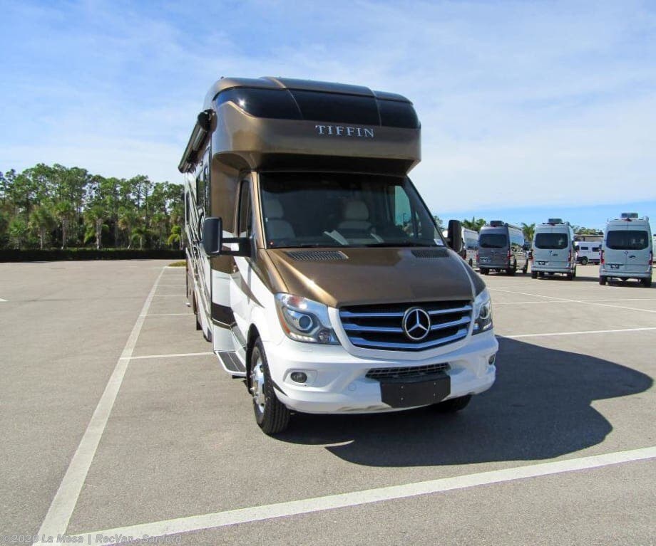 Used 2017 Tiffin Wayfarer 24QW available in Sanford, Florida