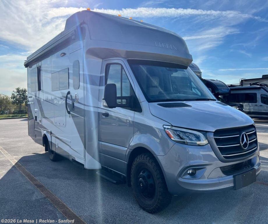Used 2025 Tiffin Wayfarer 25XLW available in Sanford, Florida