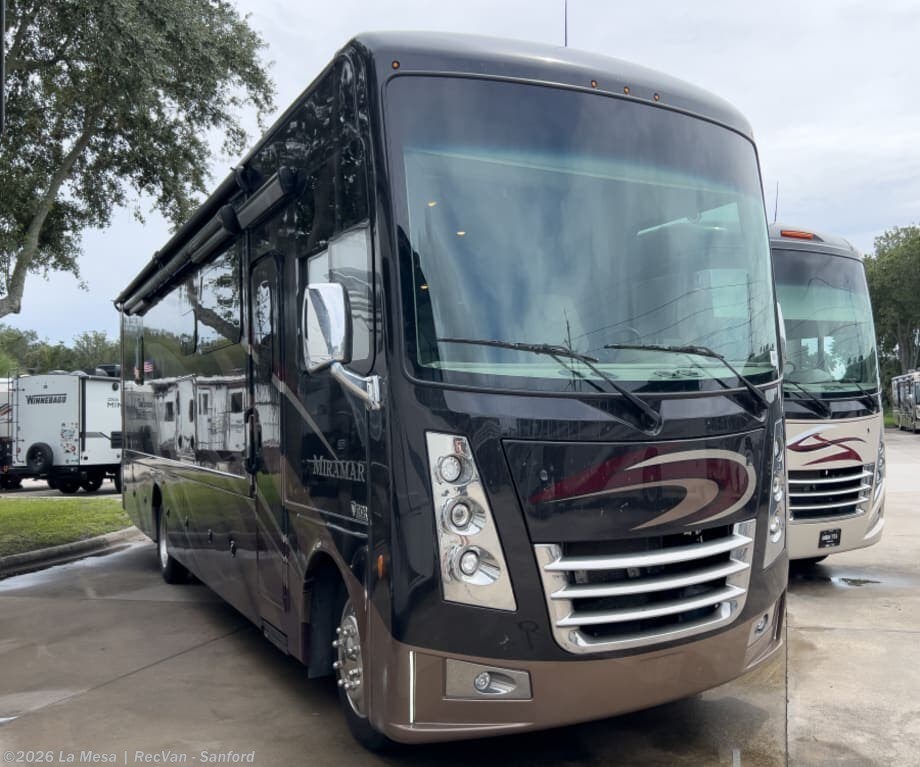 Used 2020  Thor Motor Coach Miramar 35.2 by Thor Motor Coach from La Mesa | RecVan - Sanford in Sanford, FL