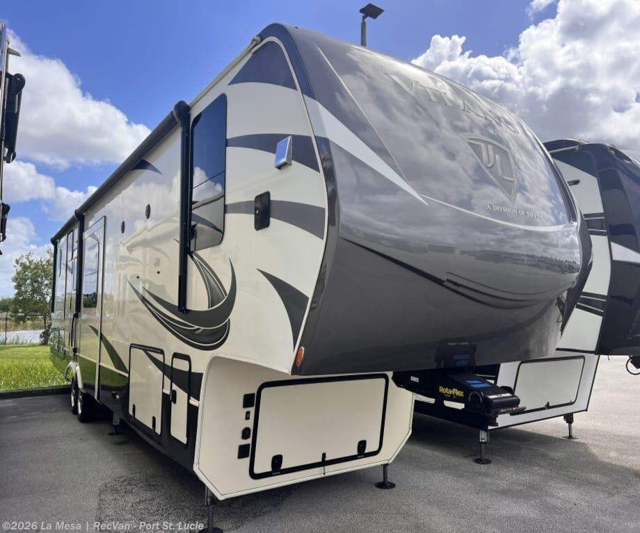 Used 2020 Vanleigh Vilano 394RK available in Port St. Lucie, Florida