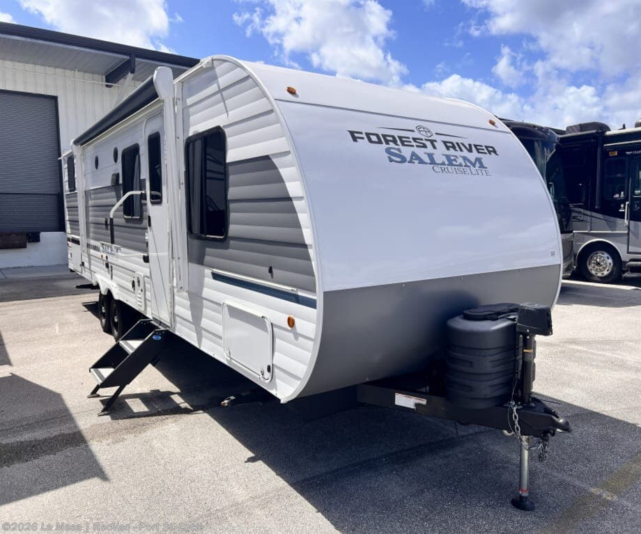 Used 2025 Forest River Salem CRUISER LITE 273QBXL available in Port St. Lucie, Florida