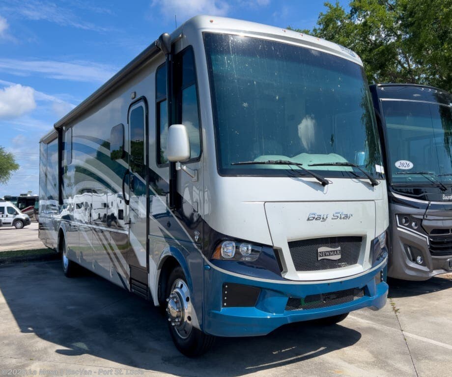 Used 2022 Newmar Bay Star 3616 available in Port St. Lucie, Florida