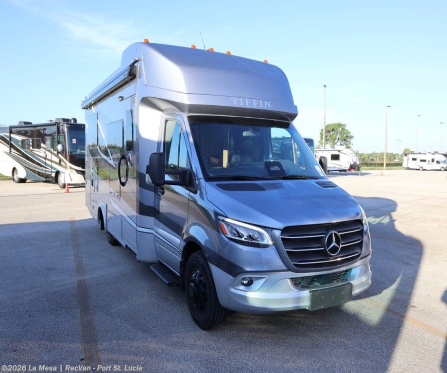 New 2027 Tiffin Wayfarer 25XLW available in Port St. Lucie, Florida