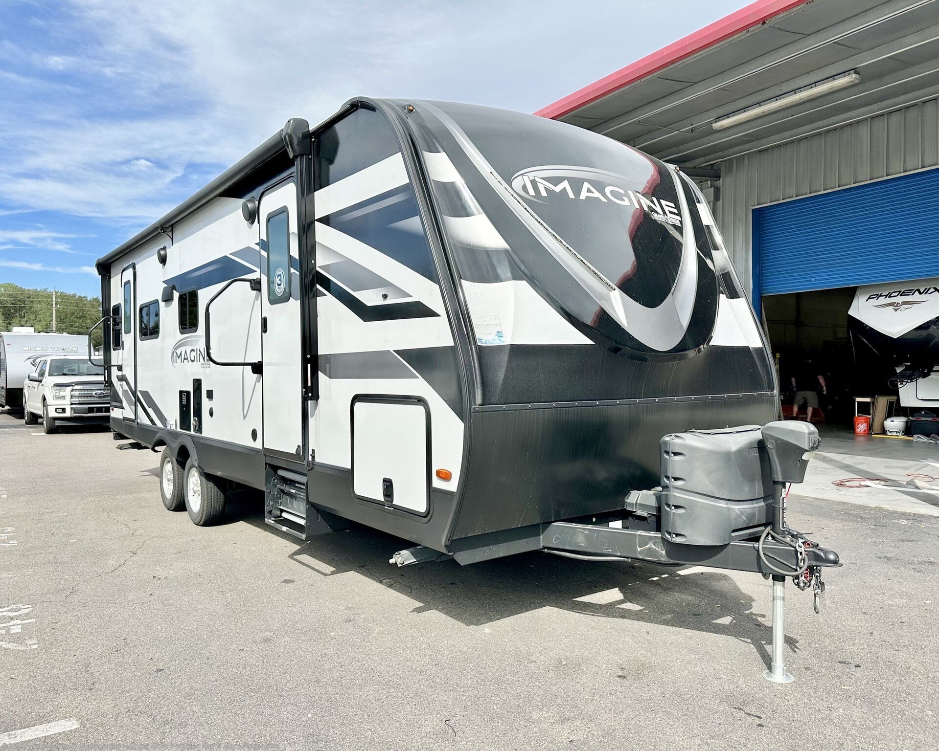 Used 2022  Grand Design Imagine 2500RL by Grand Design from Travelcamp of Jacksonville in Jacksonville, FL