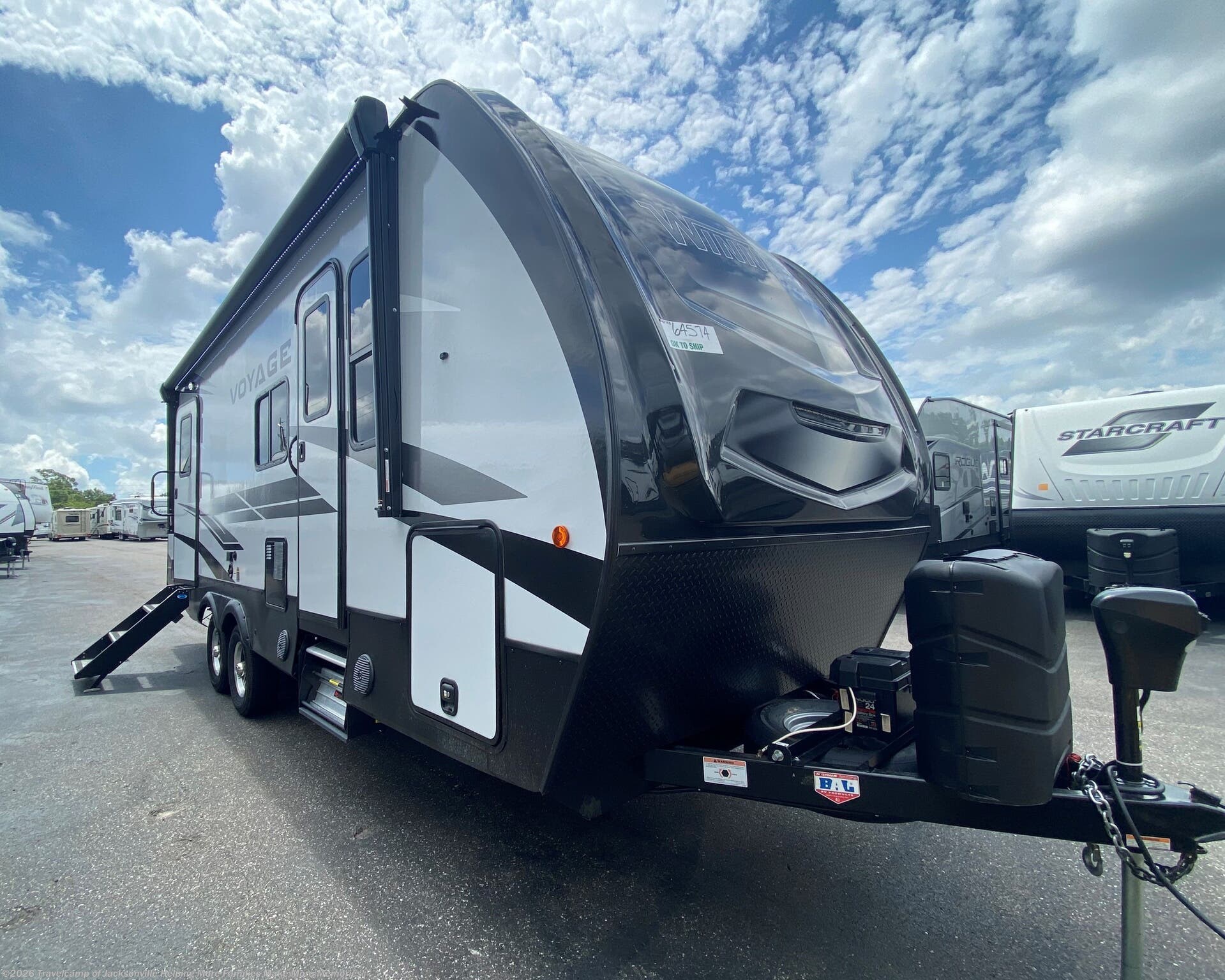 New 2022  Winnebago Voyage 2427RB by Winnebago from Travelcamp of Jacksonville in Jacksonville, FL