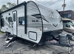 New 2025 Jayco Jay Flight SLX 210QB available in New Carlisle, Ohio