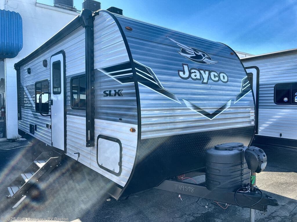 New 2025 Jayco Jay Flight SLX 225MLS available in New Carlisle, Ohio