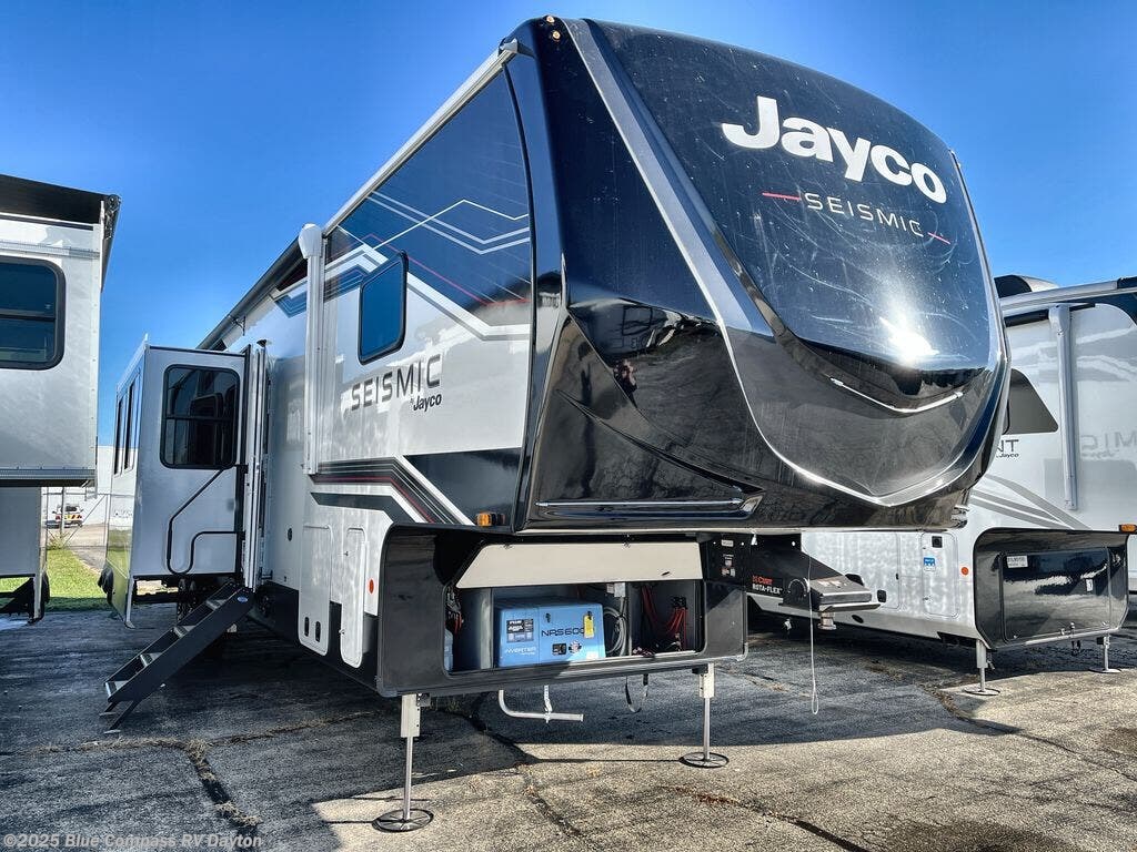 New 2026 Jayco Seismic 395 available in New Carlisle, Ohio