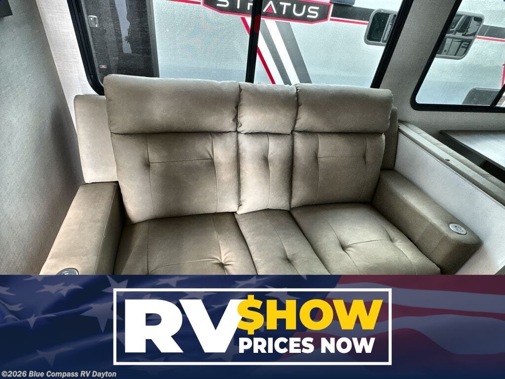 New 2027 Venture RV Stratus SR261VRB available in New Carlisle, Ohio