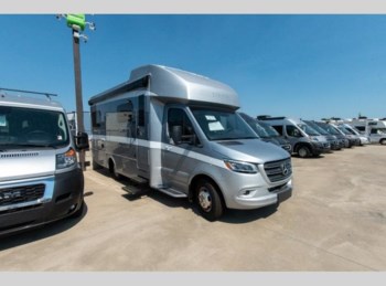 New 2022 Tiffin Wayfarer 25 TW available in Fort Worth, Texas