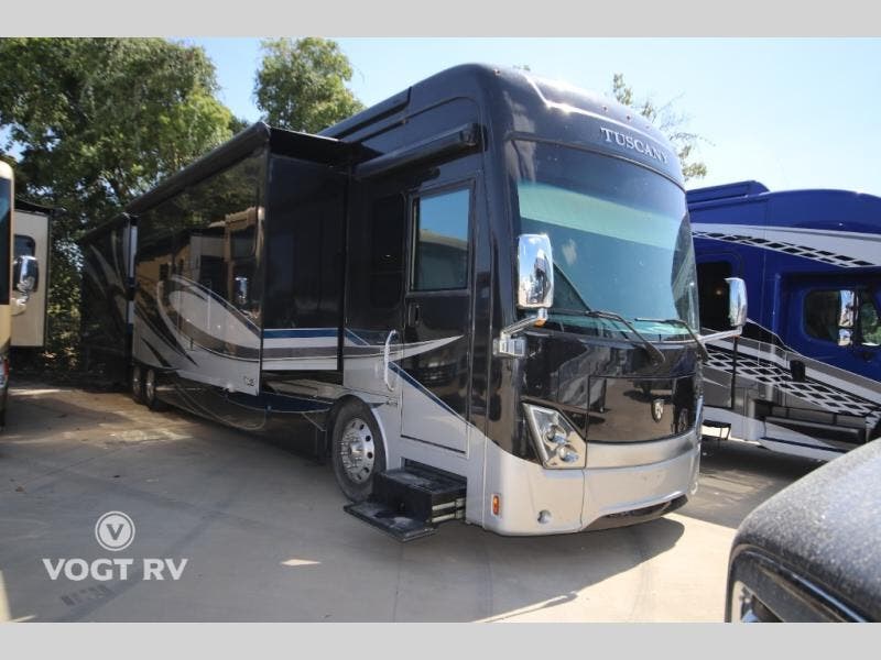 Used 2020  Thor Motor Coach Tuscany 45MX by Thor Motor Coach from Vogt Family Fun Center  in Fort Worth, TX