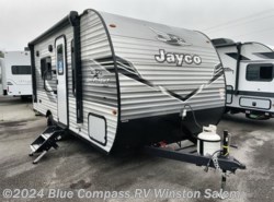 New 2025 Jayco Jay Flight SLX 175FQ available in Rural Hall, North Carolina