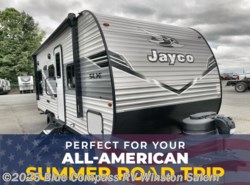 New 2025 Jayco Jay Flight SLX 210QB available in Rural Hall, North Carolina