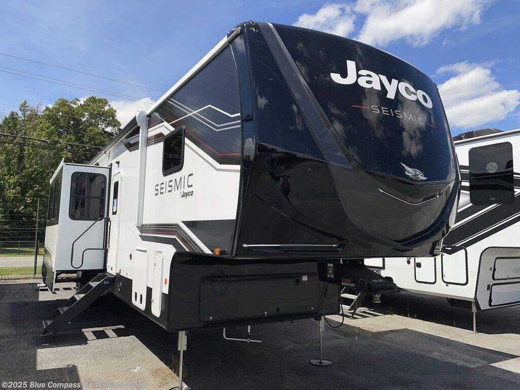 New 2026 Jayco Seismic 395 available in Rural Hall, North Carolina