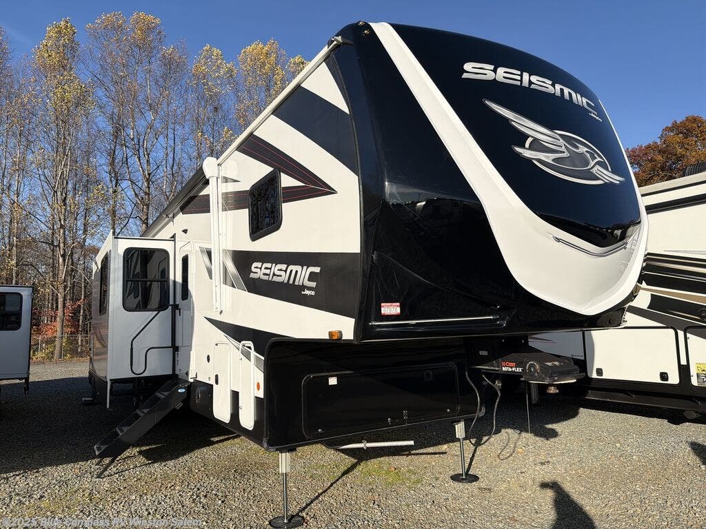 Used 2025 Jayco Seismic 399 available in Rural Hall, North Carolina