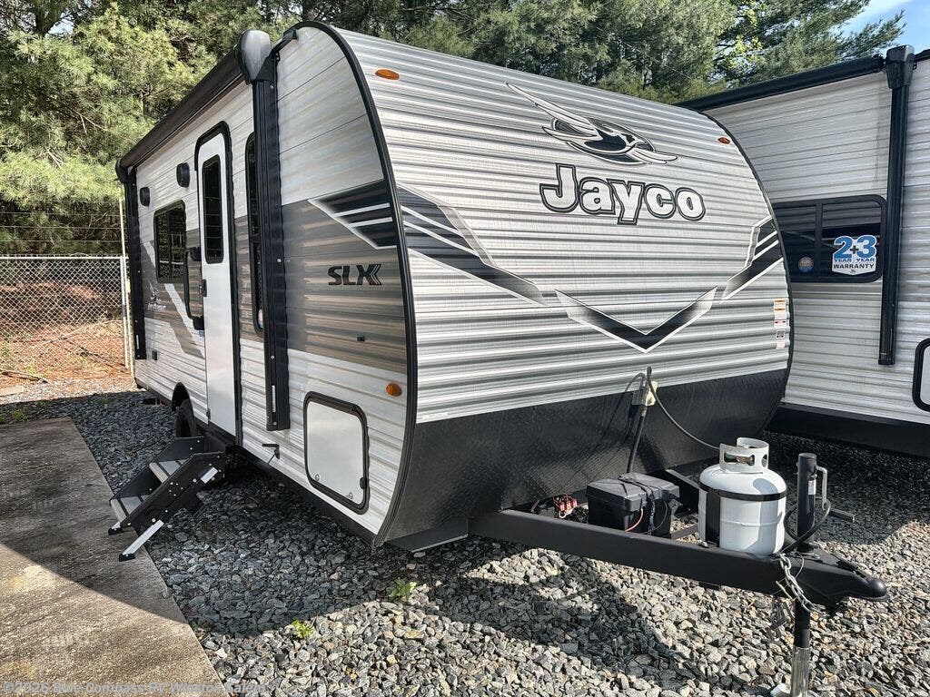 Used 2025 Jayco Jay Flight SLX 175FQ available in Rural Hall, North Carolina