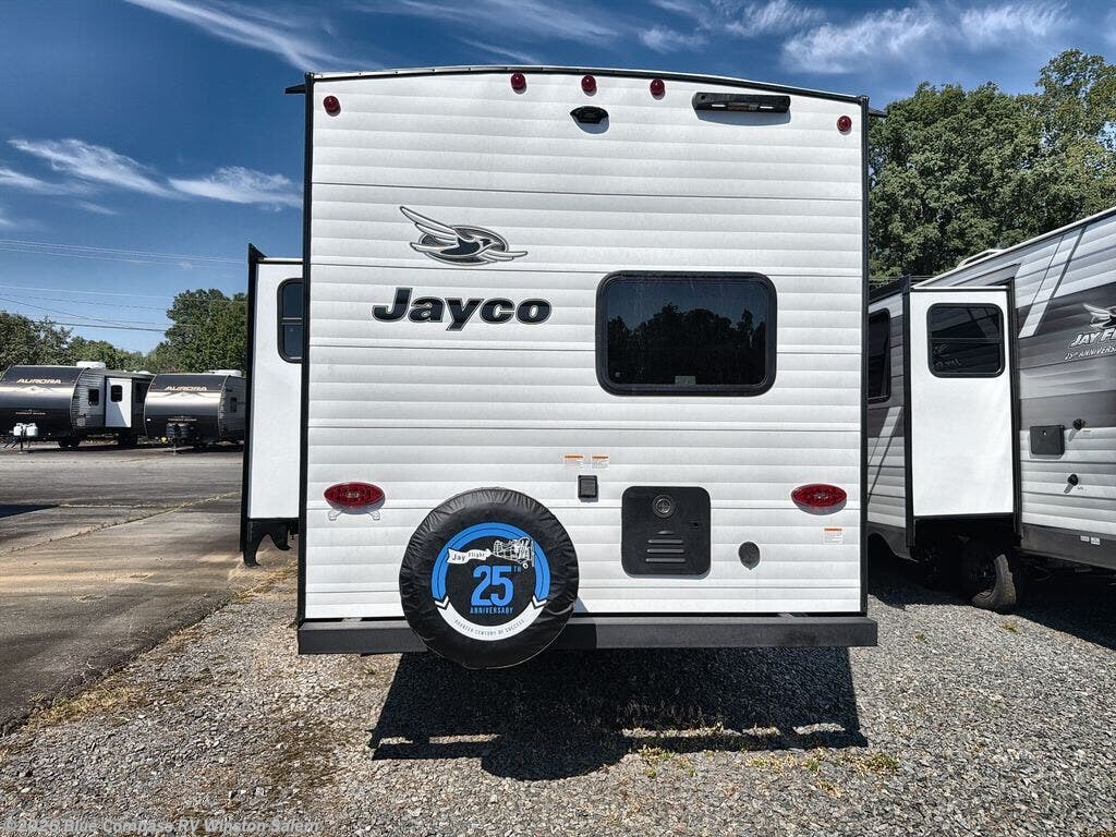 New 2026 Jayco Jay Flight SLX 261BHS available in Rural Hall, North Carolina