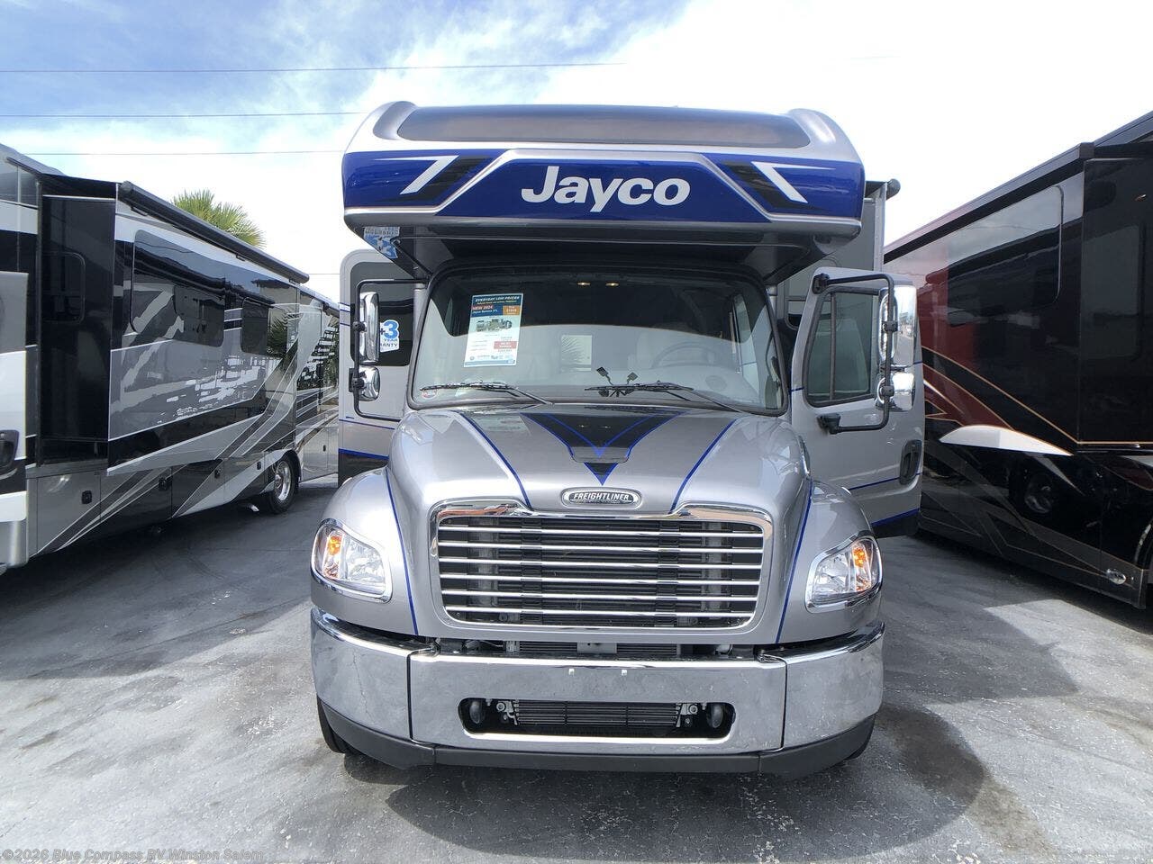 New 2027 Jayco Seneca 37L available in Rural Hall, North Carolina